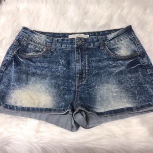 URBAN OUTFITTERS sz 13 (Juniors) Jean Shorts U2B Urban Basics Acid Wash Blue NWT